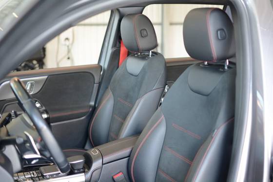 MERCEDES-BENZ GLB 35 AMG 2.0 CGI GASOLINA 4MATIC SPEEDSHIFT MERCEDES-BENZ GLB 35 AMG 2.0 CGI GASOLINA 4MATIC SPEEDSHIFT